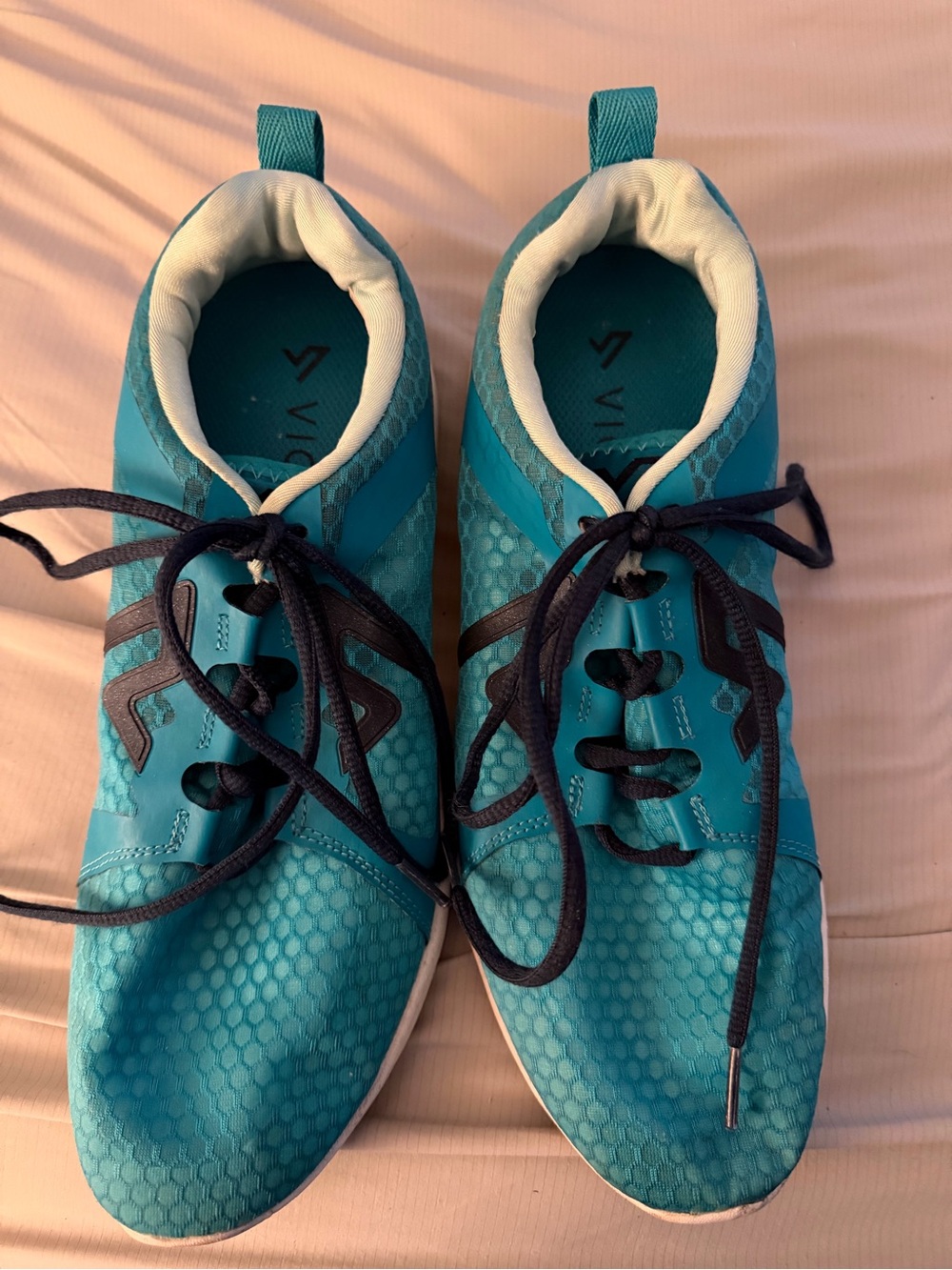 Vionic Women’s Teal and Black Sneakers